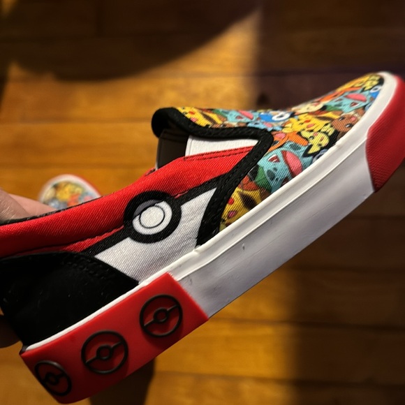 new size 1 toddler pokémon slide one - Picture 2 of 3